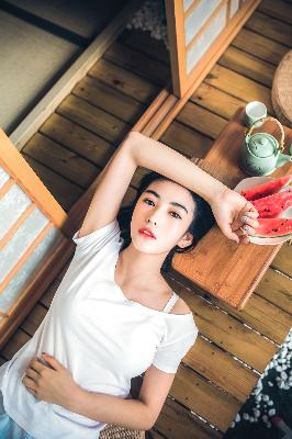 明明是配角却被王子宠爱了全集免费观看